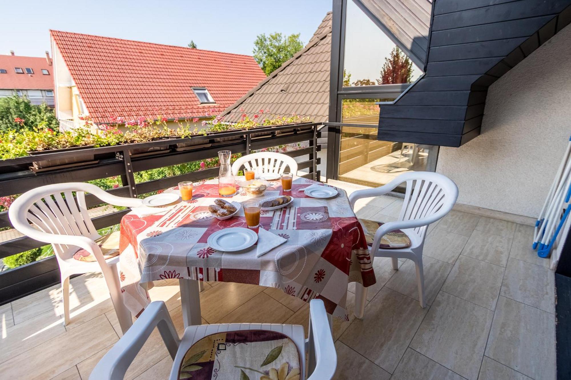 Haus Sonnenhof Hotel Siófok Buitenkant foto